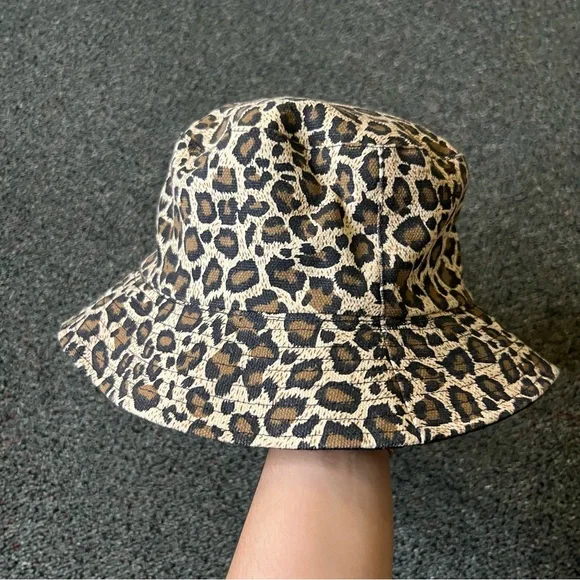 URBAN OUTFITTERS Brown & Beige Leopard Cheetah Animal Print Bucket Hat Accessory - Picture 1 of 16